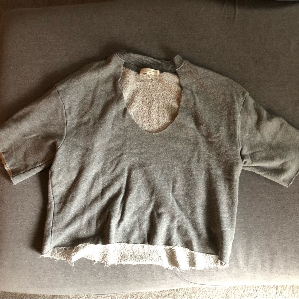 Cut out crop tee